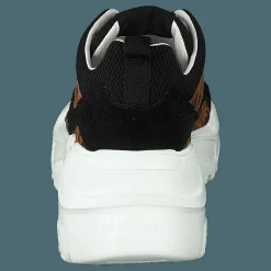 Philip Hog Amanda Leo