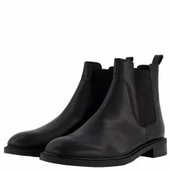 Vagabond Amina Black