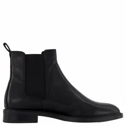 Vagabond Amina Black