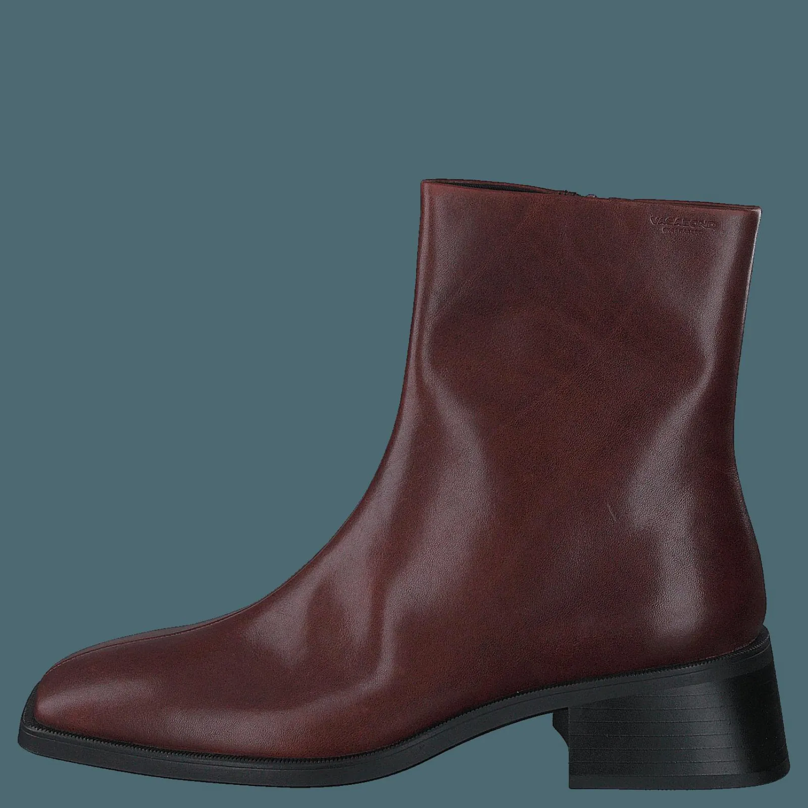 Vagabond Blanca Chestnut