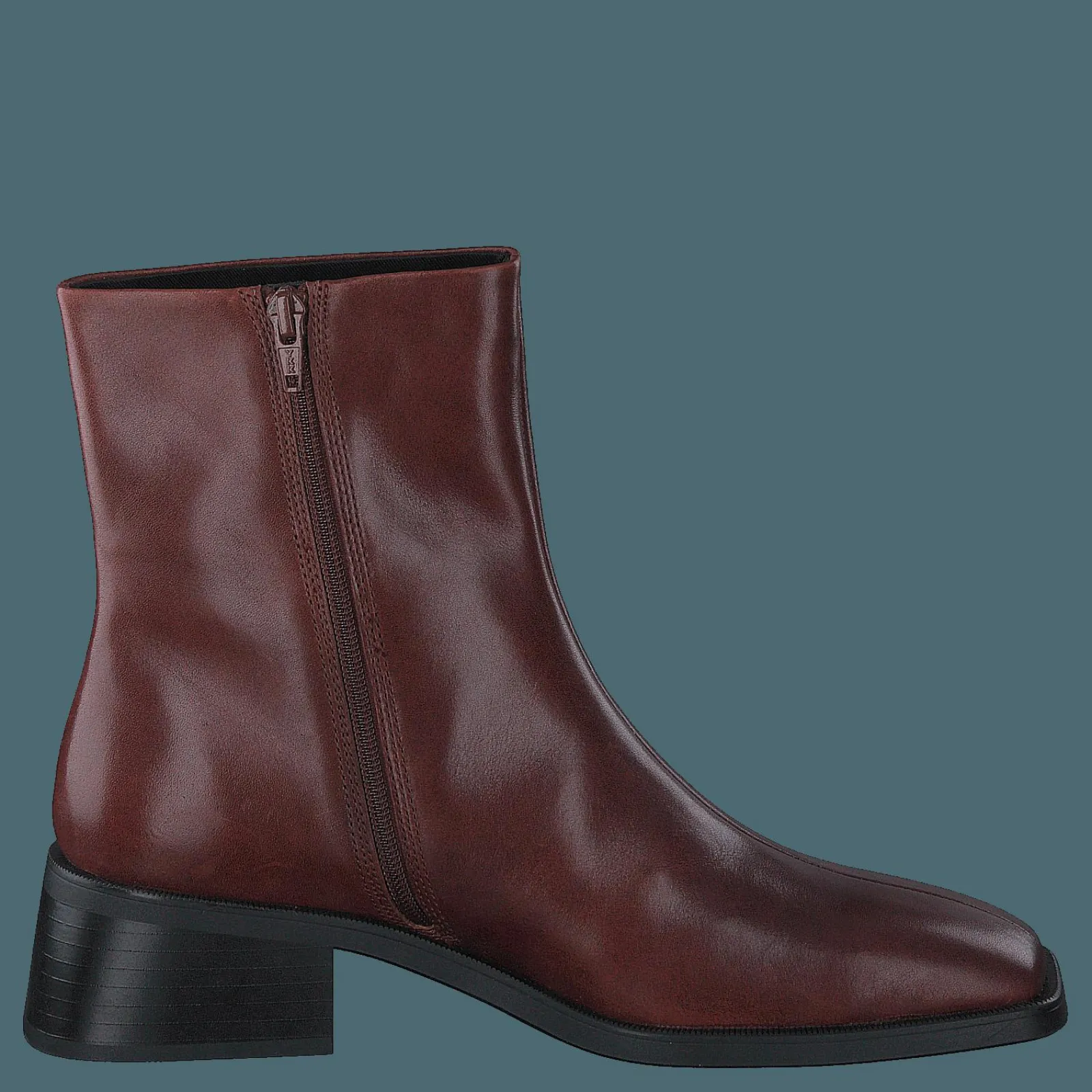 Vagabond Blanca Chestnut