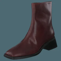 Vagabond Blanca Chestnut