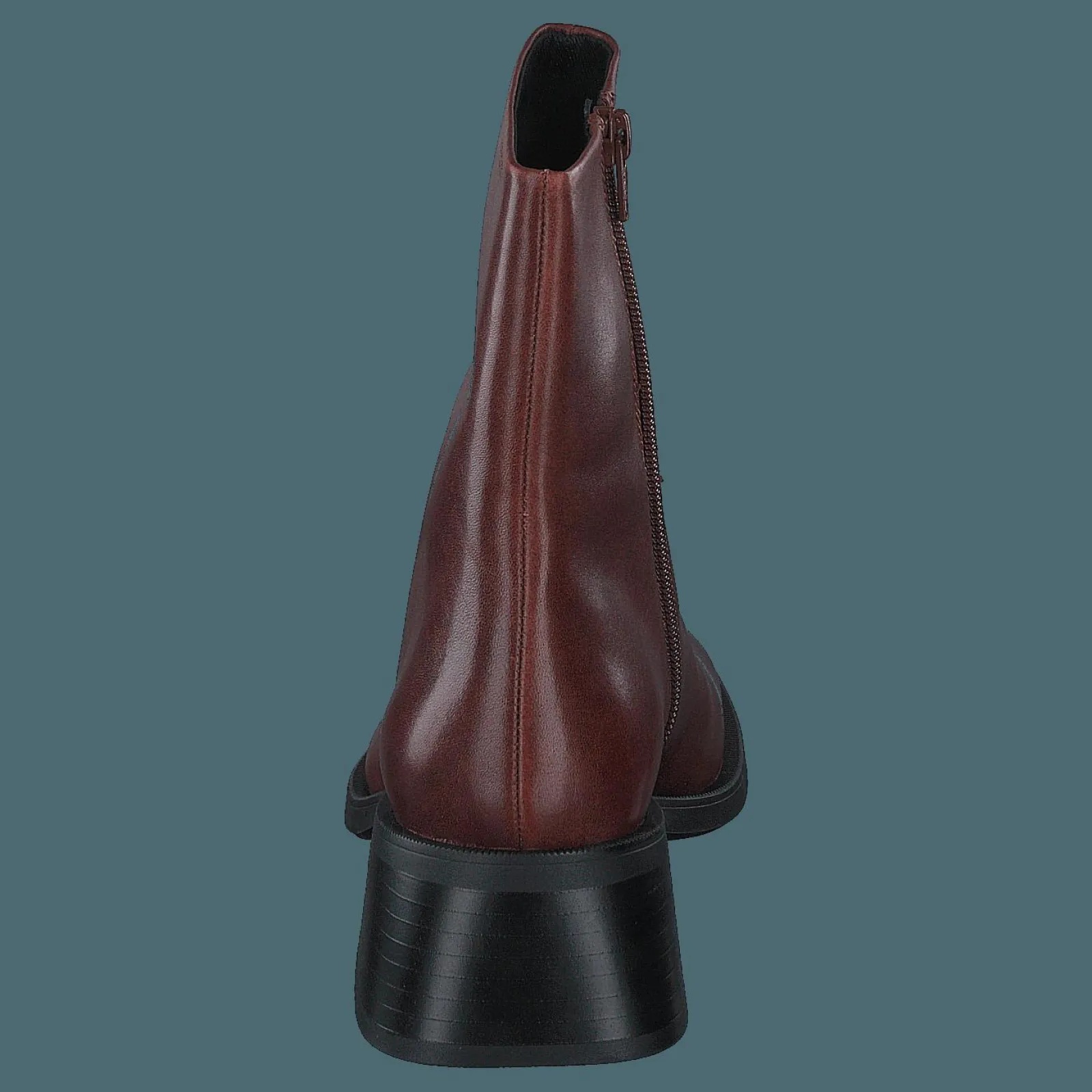 Vagabond Blanca Chestnut