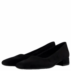 Vagabond Debbie Black