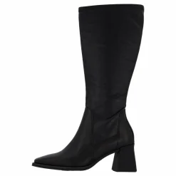 Vagabond Hedda Black