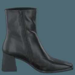 Vagabond Hedda Black