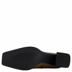 Vagabond Hedda Sepia