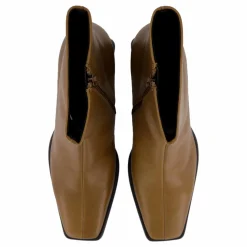 Vagabond Hedda Sepia