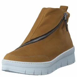 Nude of Scandinavia Hilda Longbeach / Minerale