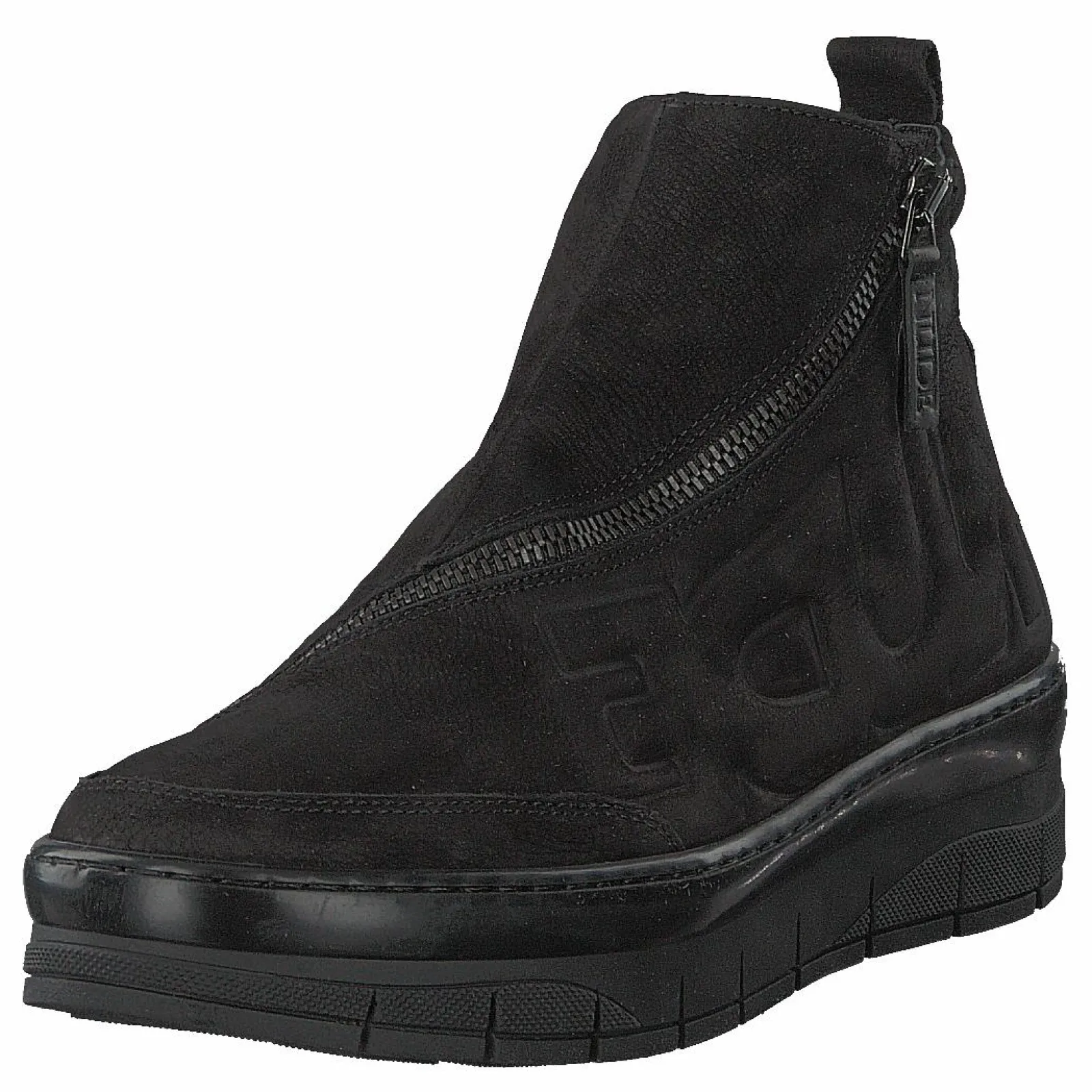 Nude of Scandinavia Hilda Longbeach / Nero