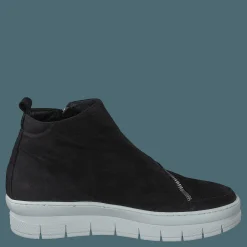 Nude of Scandinavia Hilda Longbeach Nero