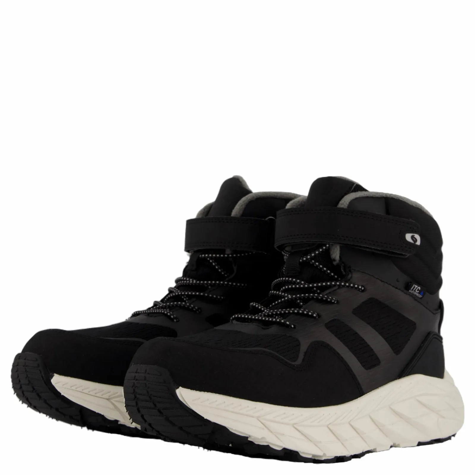 Barn Leaf Karlstad Black