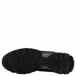 Eskimo Kirbie M Studs Black