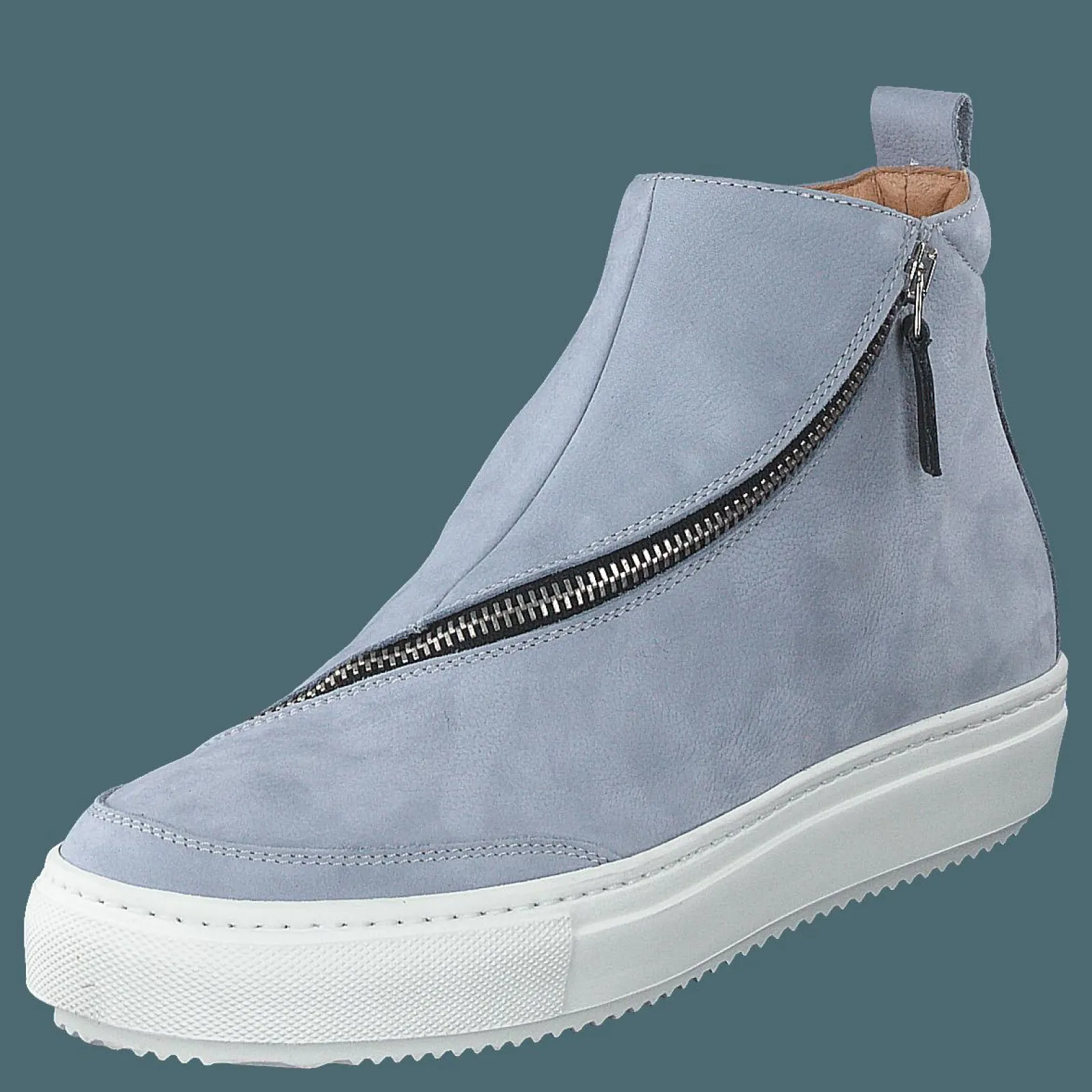 Nude of Scandinavia Lotta Cod / Avion