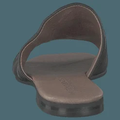 Ten Points Madeleine Black