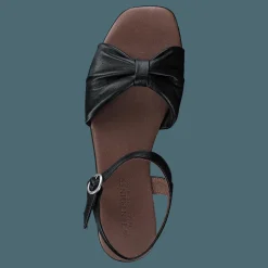 Ten Points Madeleine Black