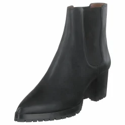 Whyred Sable Tractor Black