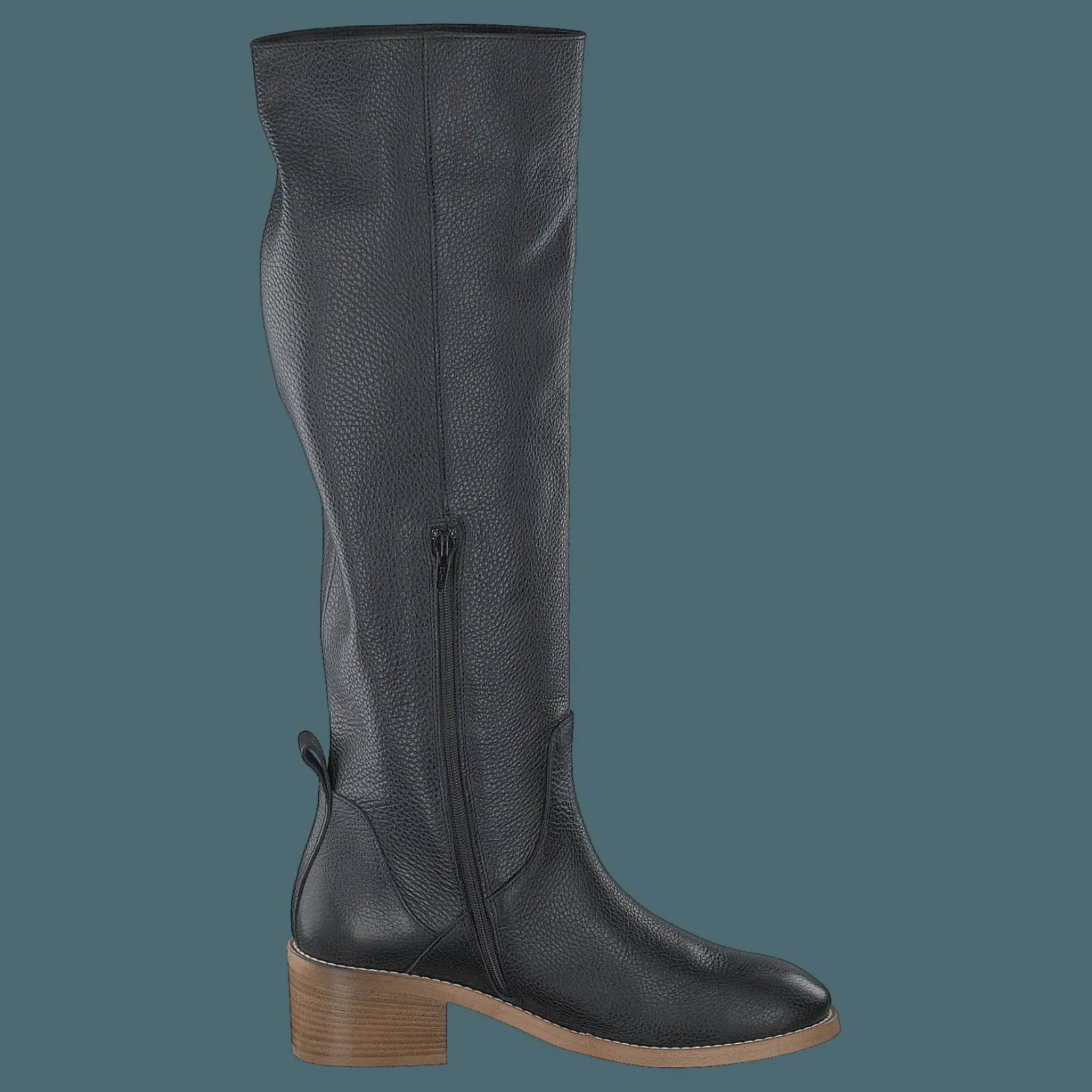 Nude of Scandinavia Sara Saratoga Nero