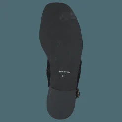 A Pair Simpel String Sandal Black