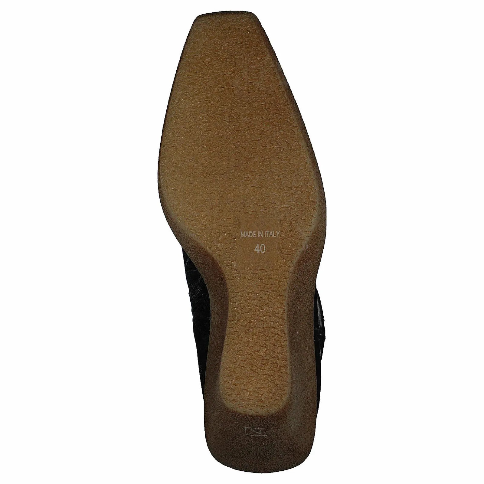 Nude of Scandinavia Ubah Saratoga / Nero