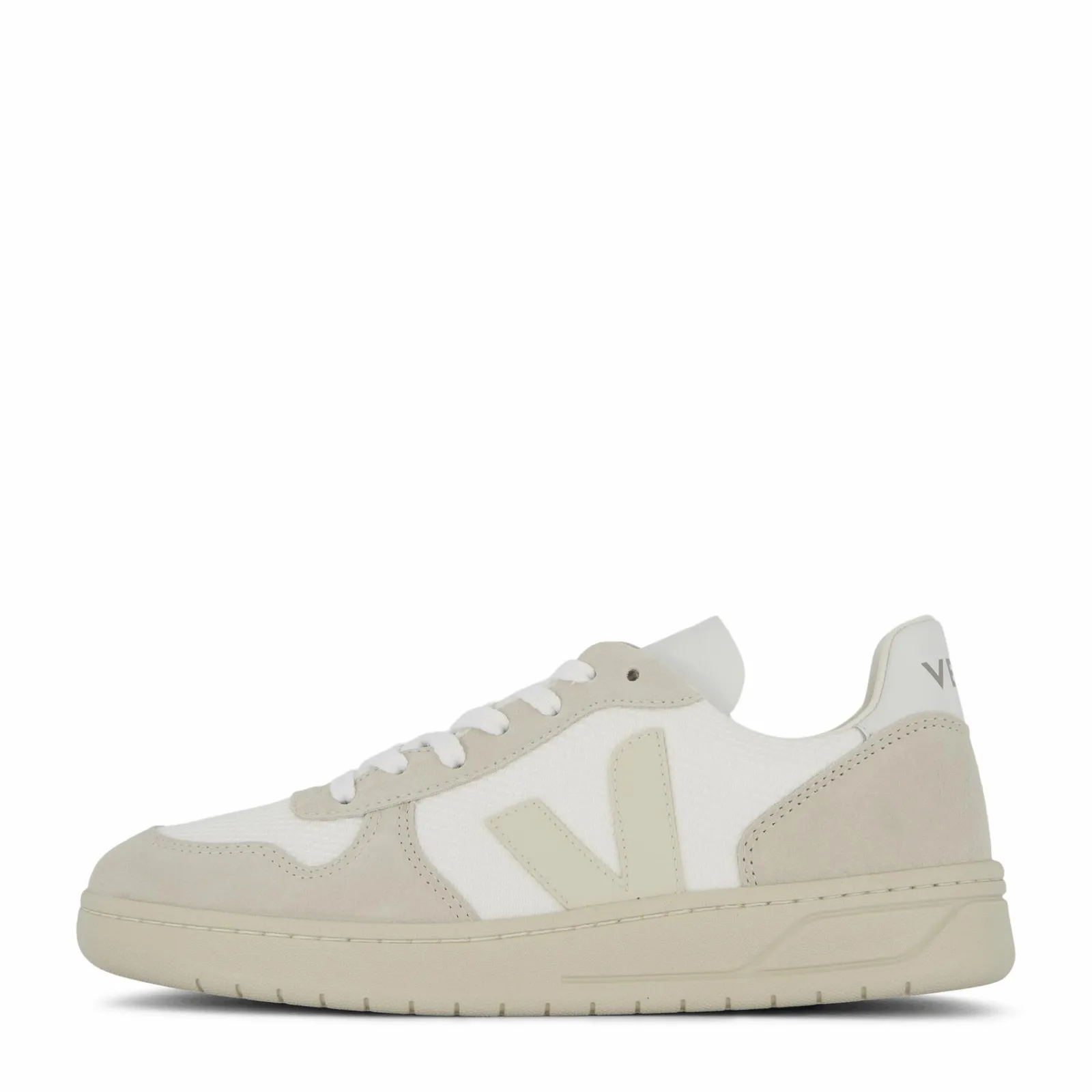Veja V-10 White Natural Pierre